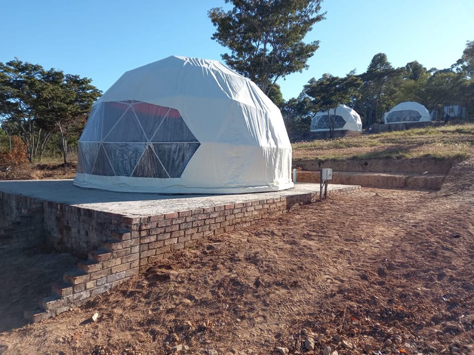 Glamping Dome Tent Hotel in Yunnan