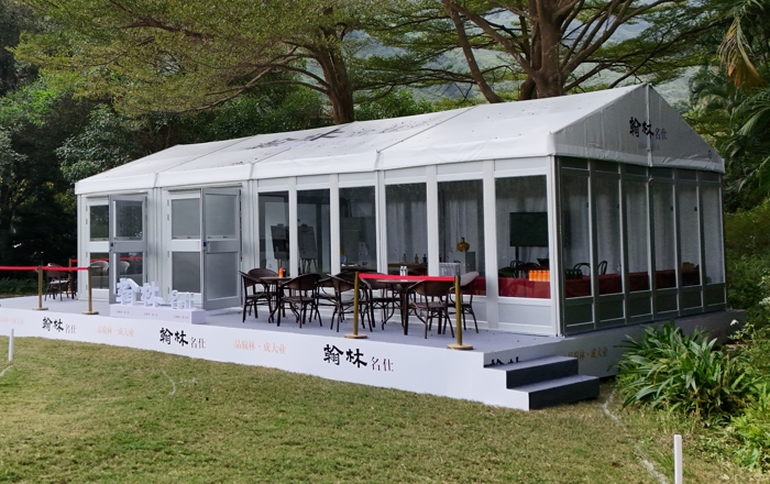 Golf course VIP viewing tent