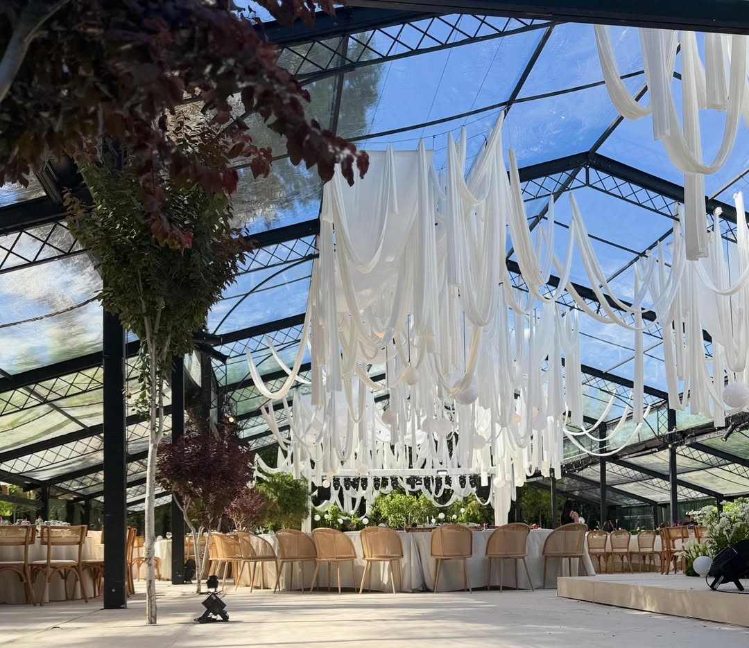 Outdoor Wedding Atrium Tent: The Perfect Luxury Wedding Venue Solution