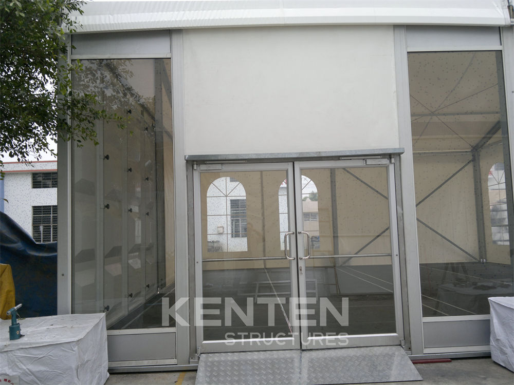 Structure Tent glass door