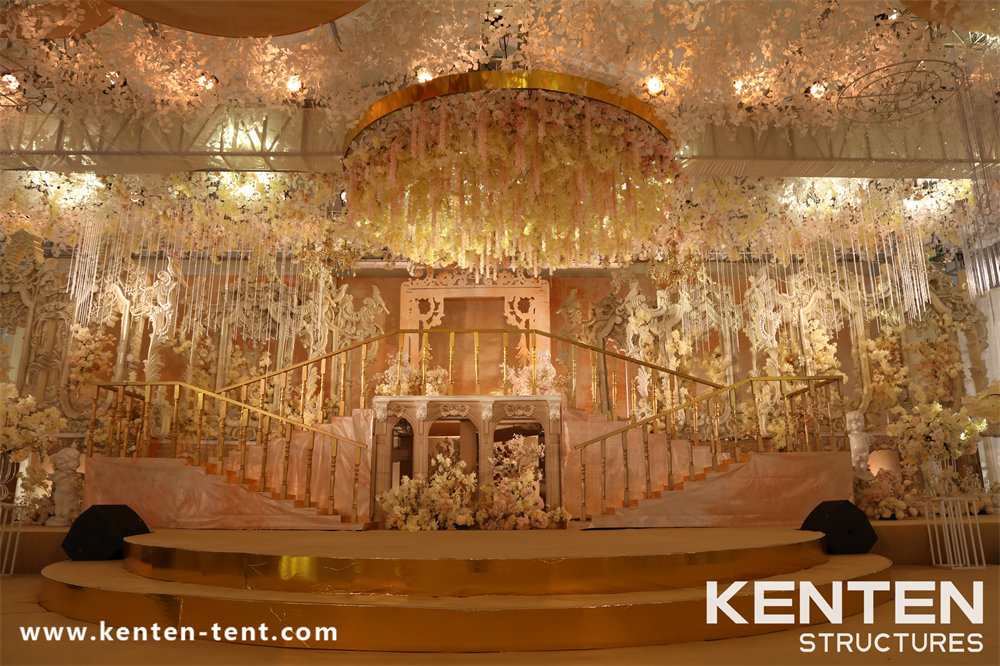 Wedding marquees is a fashionable solution to the problem of wedding venue.