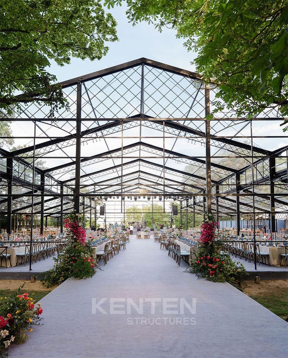 Atrium tent