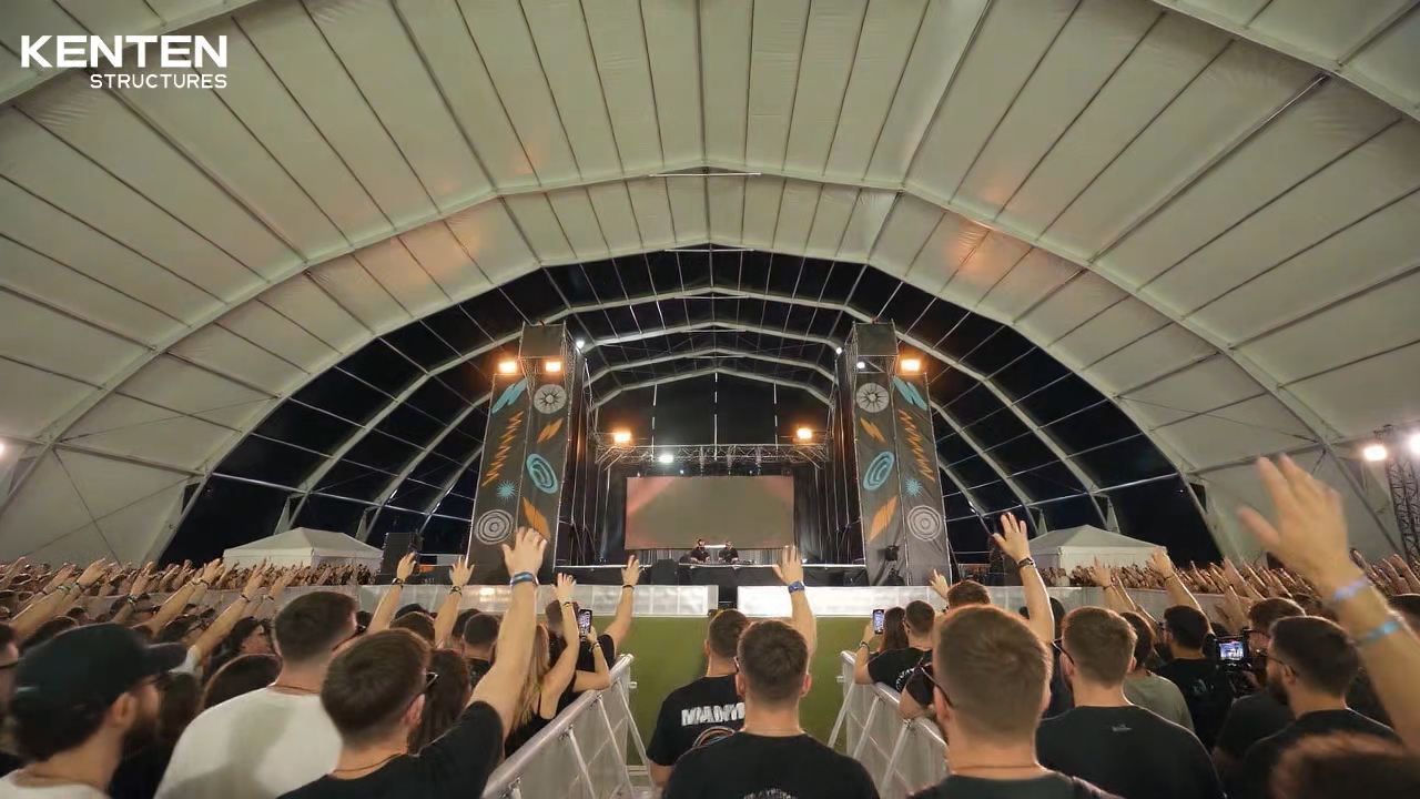igloo tent 573.jpg